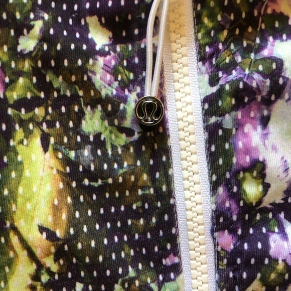 Lululemon Define Jacket - Picture 3 of 10